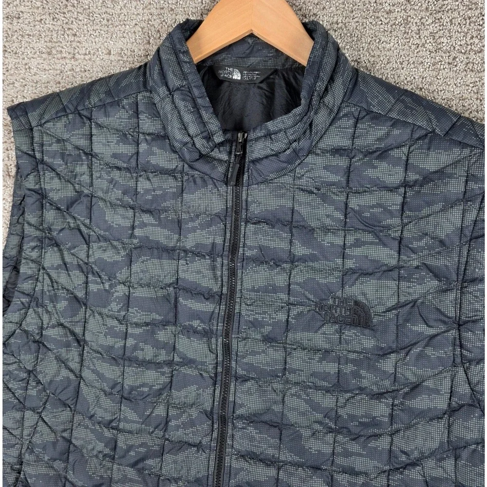 The North Face Mens Thermoball Quilted Vest Camo Green Black XXL Full Zip Puffer